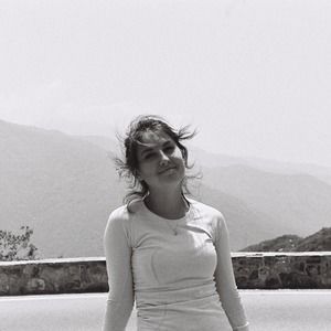 Meet your Posher, Emily